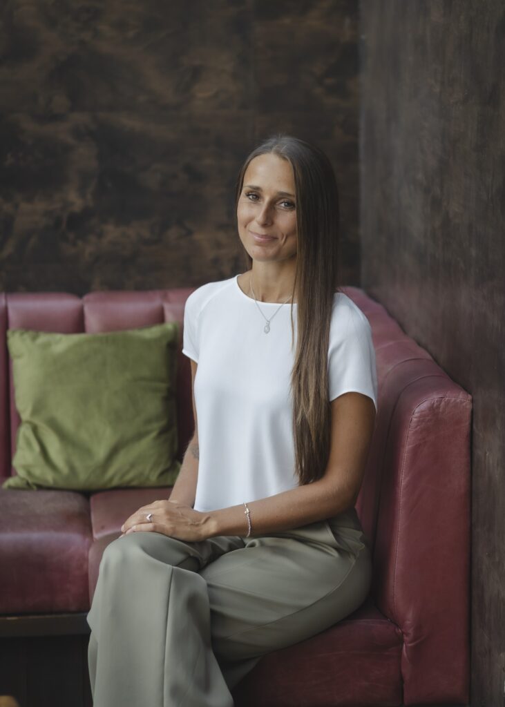 laura olivares | life coach