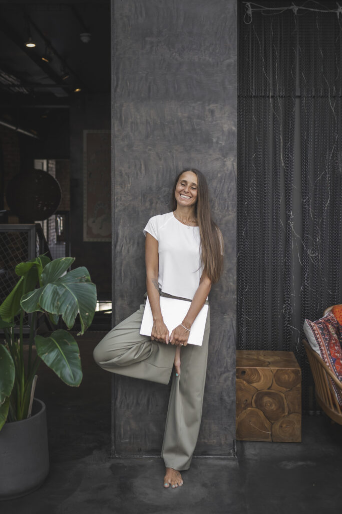 laura olivares | life coach